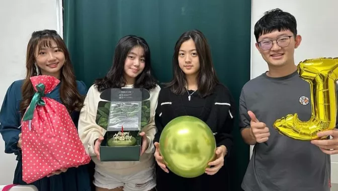 一日為師，終生為友  我們重視學生生活的每個重要時刻